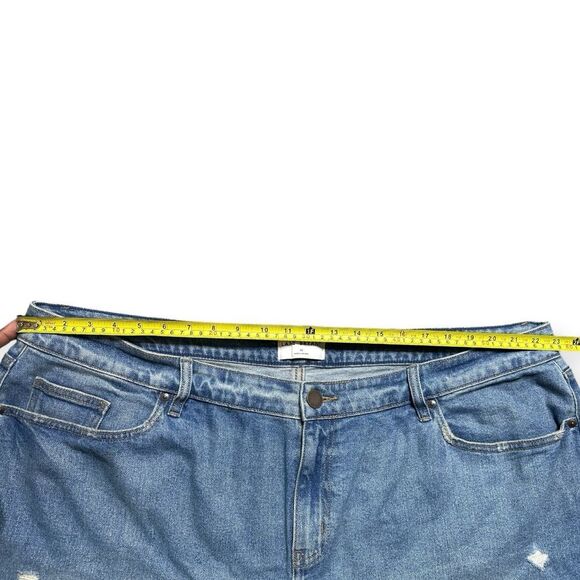 Lane Bryant Jean Shorts Womens 22 Curvy Mid-Rise Boyfriend Medium Wash Denim - Picture 3 of 6